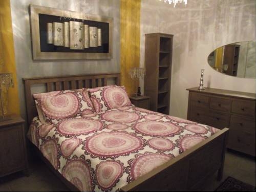 Imagen de la habitación del Apartamentos La Vallette. Foto 2