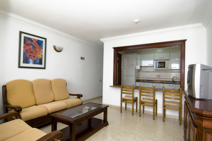 Imagen de los exteriores del Apartamentos Labranda Los Cocoteros. Foto 6