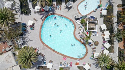 Imagen de los exteriores del Apartamentos Labranda Playa Club. Foto 13