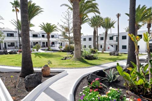 Imagen de los exteriores del Apartamentos Labranda Playa Club. Foto 17