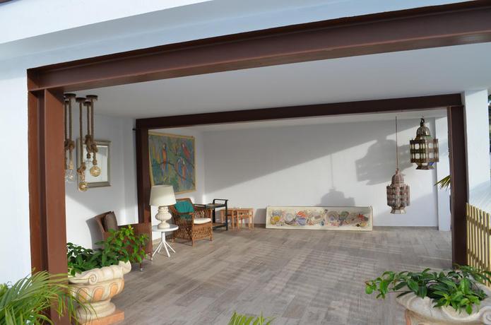 Imagen de los exteriores del Apartamentos Lacy. Foto 13