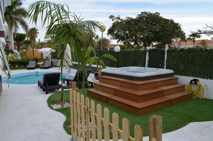 Imagen de los exteriores del Apartamentos Lacy. Foto 14