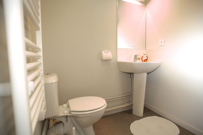 Imagen de la habitación del Apartamentos L'a&eacute;ronat. Foto 2