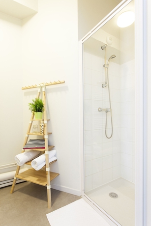 Imagen de la habitación del Apartamentos L'a&eacute;ronat. Foto 5