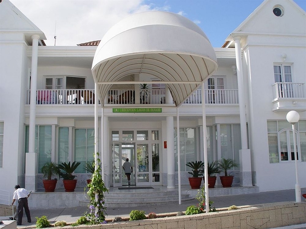 Imagen de los exteriores del Apartamentos Lagos de Fañabe. Foto 4