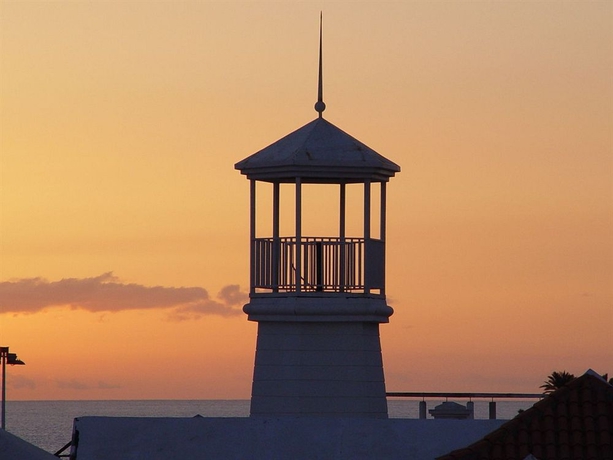 Imagen de los exteriores del Apartamentos Lagos de Fañabe. Foto 8