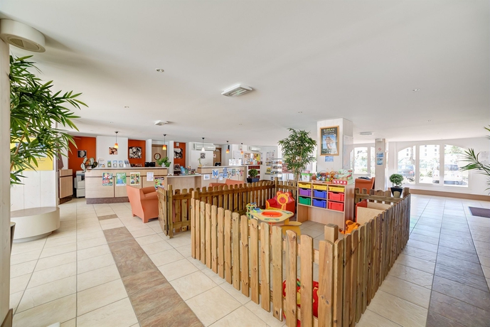 Imagen de los interiores del Apartamentos Lagrange Vacances Catalana. Foto 12