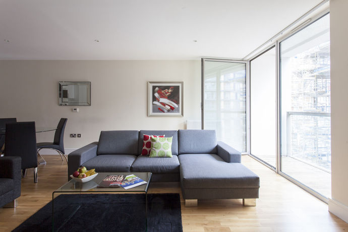 Imagen de los interiores del Apartamentos Lanterns Court. Foto 5