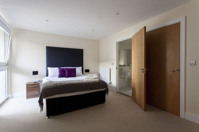 Imagen de los interiores del Apartamentos Lanterns Court. Foto 6