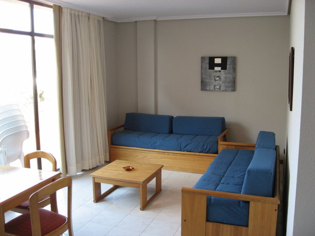 Imagen de la habitación del Apartamentos Laredo Playa. Foto 2