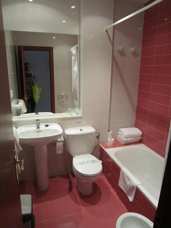 Imagen de la habitación del Apartamentos Laredo Playa. Foto 5