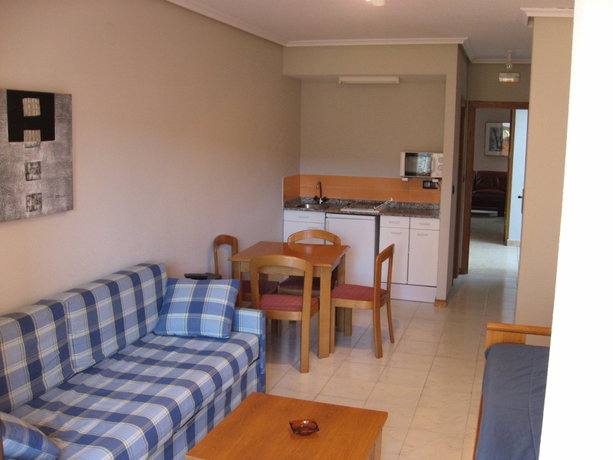 Imagen de la habitación del Apartamentos Laredo Playa. Foto 7