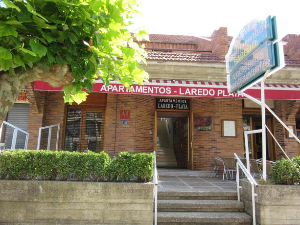 Imagen de los exteriores del Apartamentos Laredo Playa. Foto 8