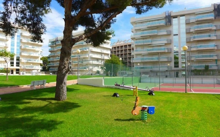 Imagen de los exteriores del Apartamentos Larimar, Salou. Foto 7