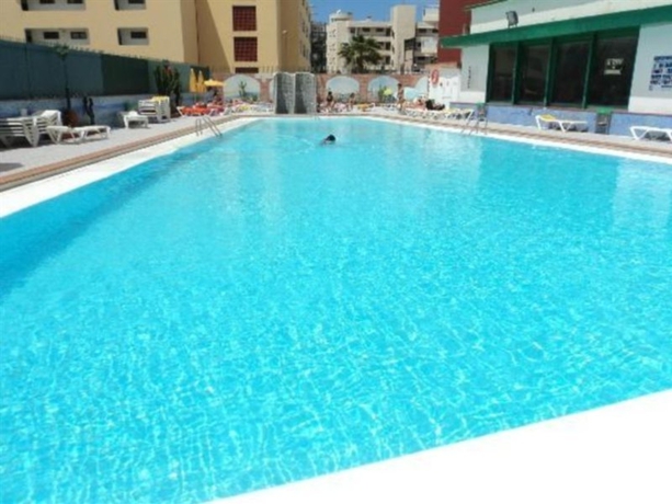 Imagen general del Apartamentos Las Arenas, Playa del Inglés. Foto 6