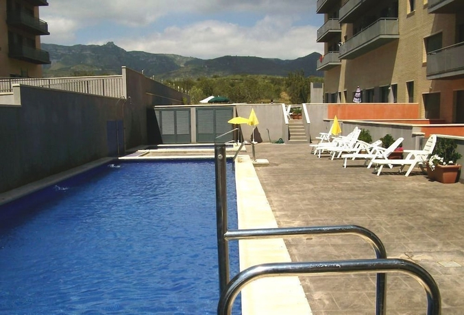 Imagen de la piscina del Apartamentos Las Carolinas. Foto 15
