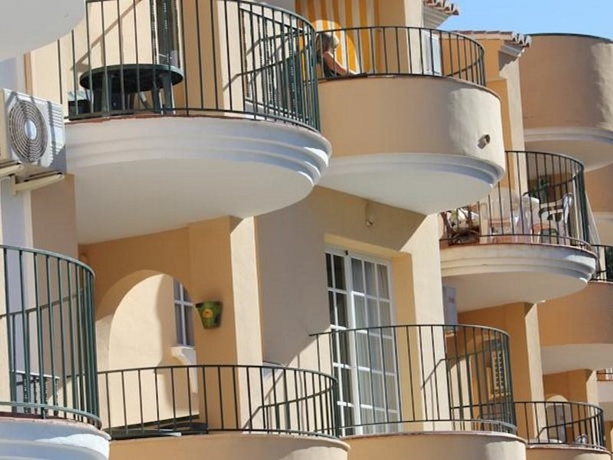 Imagen general del Apartamentos Las Flores de Burriana. Foto 9