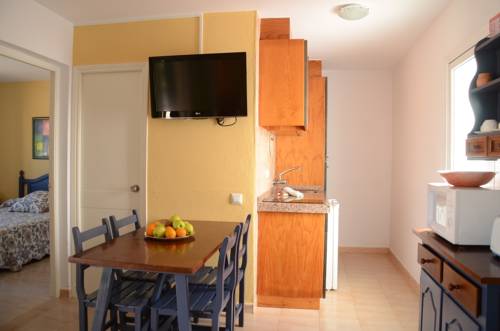 Imagen de la habitación del Apartamentos Las Golondrinas, Calan Bosch. Foto 3