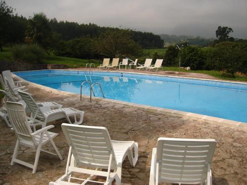 Imagen de la piscina del Apartamentos Las Nieves, Poo de Llanes. Foto 8