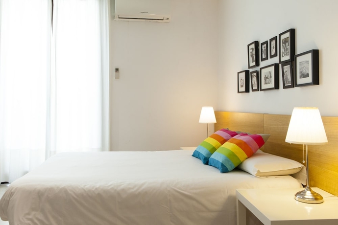Imagen de la habitación del Apartamentos Las Ramblas Pasaje Bacardi Apartments. Foto 12