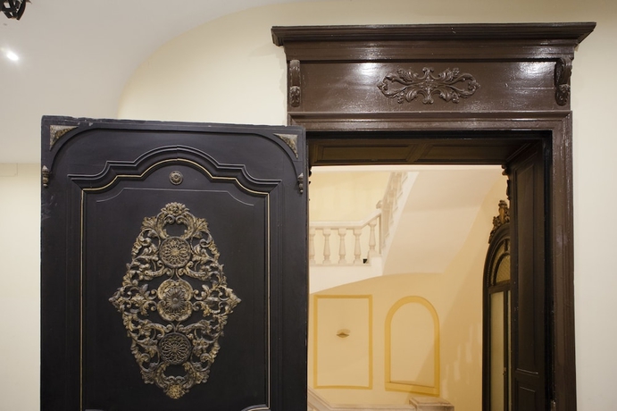 Imagen del bar/restaurante del Apartamentos Las Ramblas Pasaje Bacardi Apartments. Foto 2