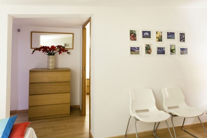 Imagen de la habitación del Apartamentos Las Ramblas Pasaje Bacardi Apartments. Foto 14