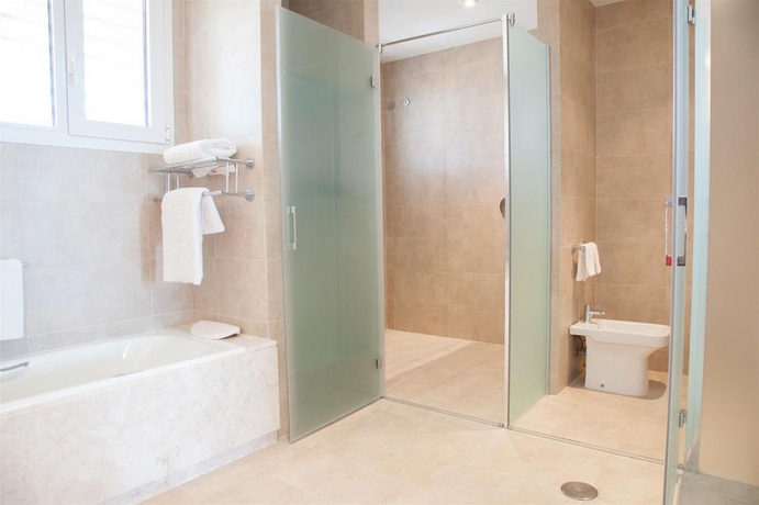 Imagen general del Apartamentos Las Suites De Puerto Sherry. Foto 12