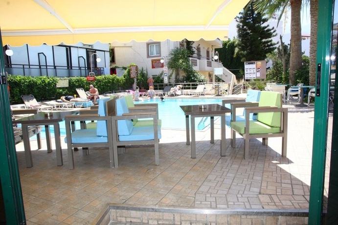 Imagen de los exteriores del Apartamentos Le Palme, Creta. Foto 13