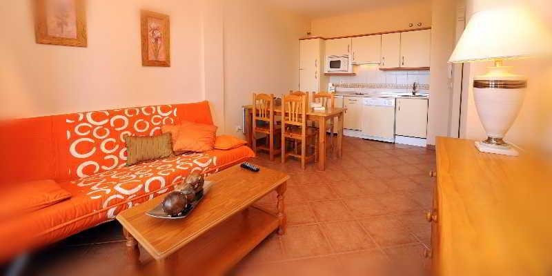 Imagen general del Apartamentos Leo Canela. Foto 4