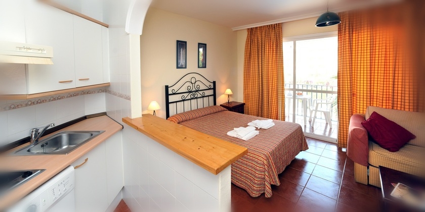 Imagen de la habitación del Apartamentos Leo Islamar. Foto 5