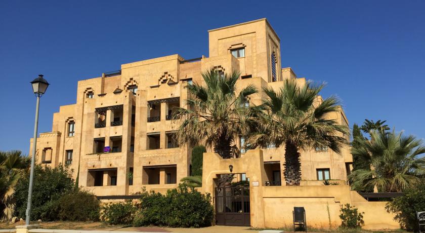 Imagen general del Apartamentos Leo Jardines De Isla Canela. Foto 5