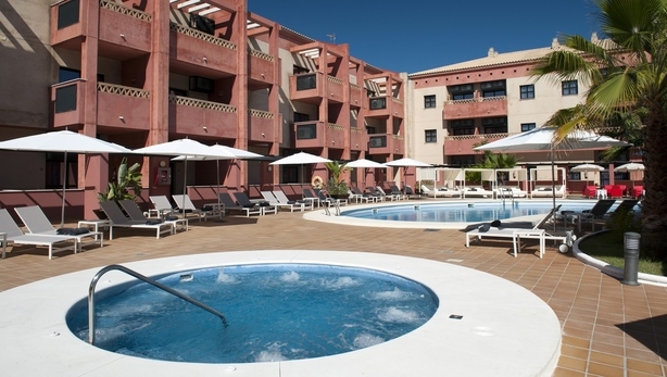 Imagen de los exteriores del Apartamentos Leo Punta Umbria- Adults Only. Foto 9