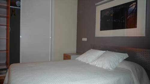 Imagen de la habitación del Apartamentos León, León. Foto 10