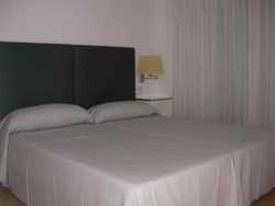 Imagen de la habitación del Apartamentos Les Dunes Centro. Foto 10