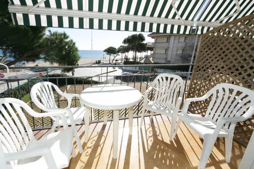 Imagen de la habitación del Apartamentos Les Roques. Foto 10