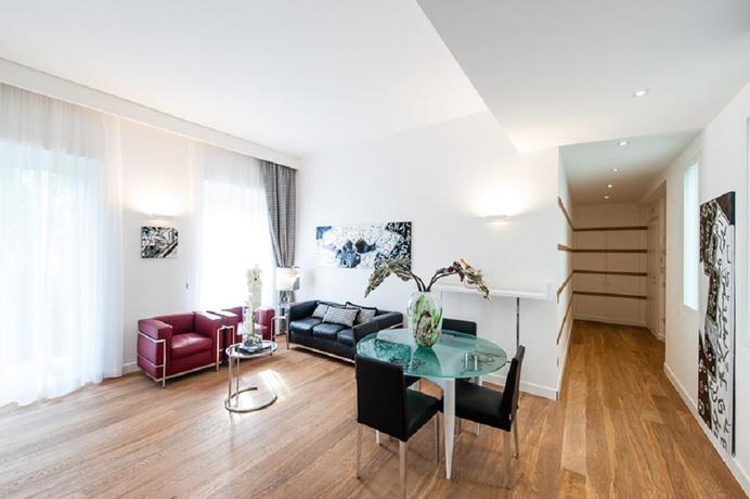 Imagen de los interiores del Apartamentos Lhp Suite Santa Margherita. Foto 5