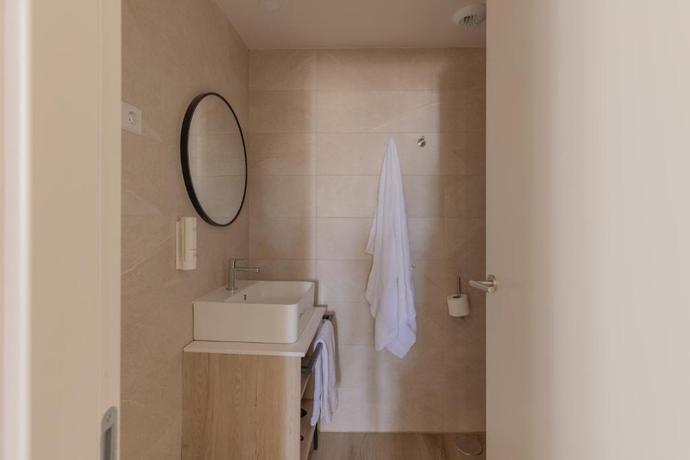 Imagen de la habitación del Apartamentos L&iacute;bere Alicante Rambla. Foto 2