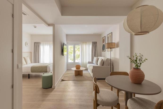 Imagen de la habitación del Apartamentos L&iacute;bere Alicante Rambla. Foto 9