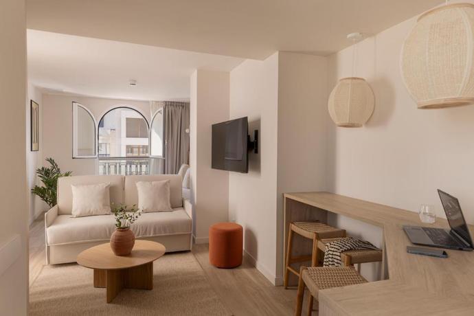 Imagen de la habitación del Apartamentos L&iacute;bere Alicante Rambla. Foto 11