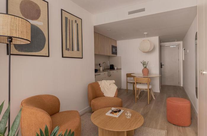 Imagen de la habitación del Apartamentos L&iacute;bere Alicante Rambla. Foto 17