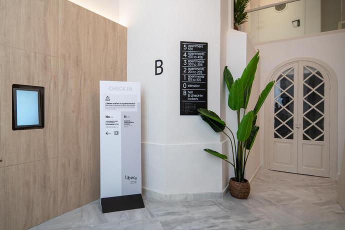 Imagen general del Apartamentos Líbere Málaga Plaza del Siglo. Foto 1
