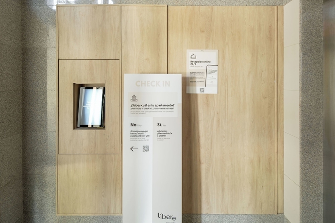 Imagen de los interiores del Apartamentos L&iacute;bere Pamplona Universidad. Foto 16