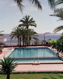 Imagen de la piscina del Apartamentos Lido Llobet. Foto 8