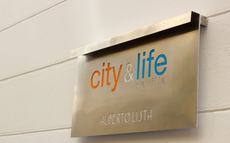 Imagen de los exteriores del Apartamentos Life Apartments Alberto Lista. Foto 9