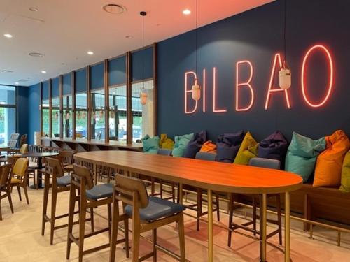 Imagen del bar/restaurante del Apartamentos Livensa Living Studios Bilbao - SK. Foto 2