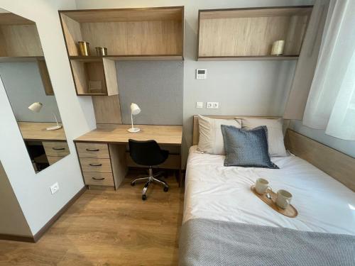 Imagen de la habitación del Apartamentos Livensa Living Studios Malaga Feria Hotel. Foto 15