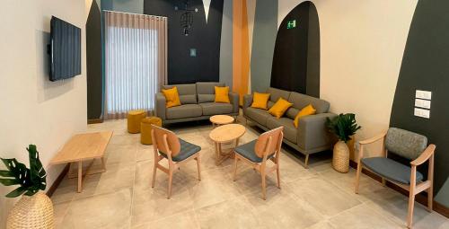 Imagen general del Apartamentos Livensa Living Studios Malaga Feria Hotel. Foto 3