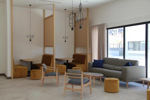 Imagen general del Apartamentos Livensa Living Studios Malaga Feria Hotel. Foto 5