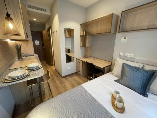 Imagen general del Apartamentos Livensa Living Studios Malaga Feria Hotel. Foto 11