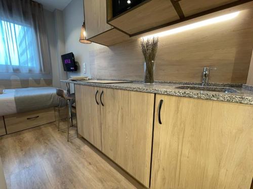 Imagen general del Apartamentos Livensa Living Studios Malaga Feria Hotel. Foto 12